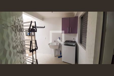 Casa à venda com 216m², 6 quartos e 4 vagas Casa à venda com 216m², 6 quartos e 4 vagasCasa 1 - Área de Serviço