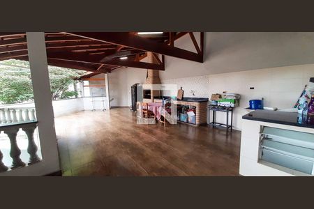 Casa à venda com 216m², 6 quartos e 4 vagas Casa à venda com 216m², 6 quartos e 4 vagasCasa 2 - Área Gourmet