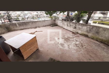 Casa à venda com 216m², 6 quartos e 4 vagas Casa à venda com 216m², 6 quartos e 4 vagasCasa 2 - Varanda