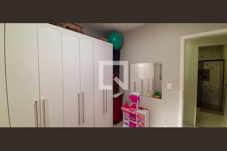 Casa à venda com 216m², 6 quartos e 4 vagas Casa à venda com 216m², 6 quartos e 4 vagasQuarto 2