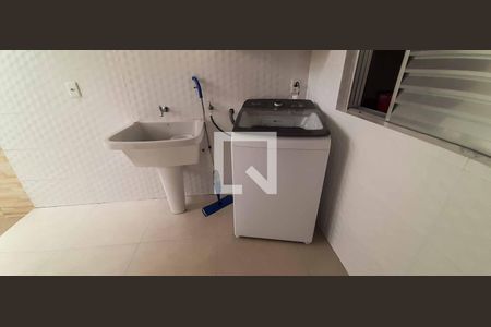 Casa à venda com 216m², 6 quartos e 4 vagas Casa à venda com 216m², 6 quartos e 4 vagasCasa 1 - Área de Serviço