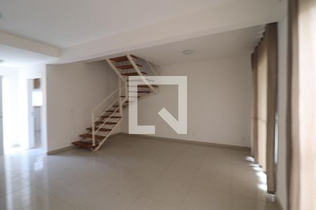 Sala de casa de condomínio para alugar com 3 quartos, 87m² em Engordadouro, Jundiaí