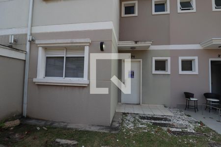 Casa de condomínio para alugar com 87m², 3 quartos e 2 vagasFachada