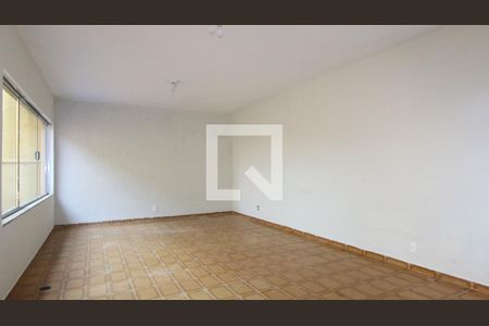 Casa à venda com 400m², 6 quartos e 5 vagas Casa à venda com 400m², 6 quartos e 5 vagasÁrea comum