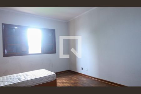 Casa à venda com 400m², 6 quartos e 5 vagas Casa à venda com 400m², 6 quartos e 5 vagasQuarto 3