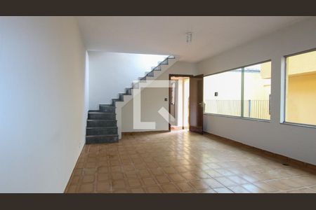 Casa à venda com 400m², 6 quartos e 5 vagas Casa à venda com 400m², 6 quartos e 5 vagasÁrea comum