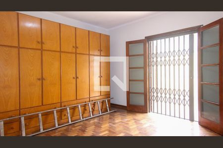 Casa à venda com 400m², 6 quartos e 5 vagas Casa à venda com 400m², 6 quartos e 5 vagasQuarto 5Quarto 5