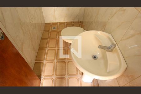 Casa à venda com 400m², 6 quartos e 5 vagas Casa à venda com 400m², 6 quartos e 5 vagasBanheiro 5