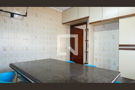 Casa à venda com 400m², 6 quartos e 5 vagas Casa à venda com 400m², 6 quartos e 5 vagasCozinha