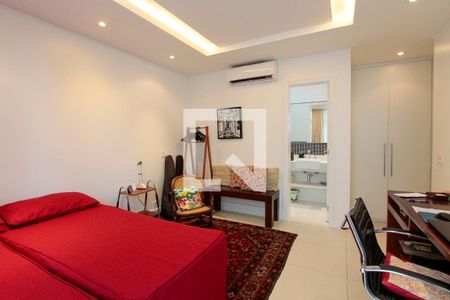 Apartamento à venda com 558m², 4 quartos e 4 vagas Apartamento à venda com 558m², 4 quartos e 4 vagasQuarto 4 suíte