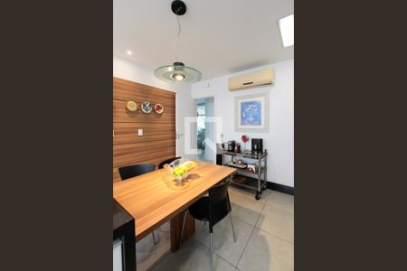 Apartamento à venda com 558m², 4 quartos e 4 vagas Apartamento à venda com 558m², 4 quartos e 4 vagasCozinha