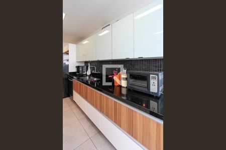 Apartamento à venda com 558m², 4 quartos e 4 vagas Apartamento à venda com 558m², 4 quartos e 4 vagasCozinha