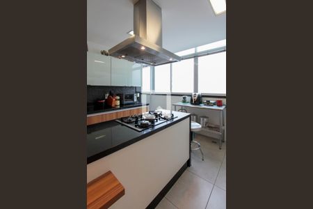 Apartamento à venda com 558m², 4 quartos e 4 vagas Apartamento à venda com 558m², 4 quartos e 4 vagasCozinha