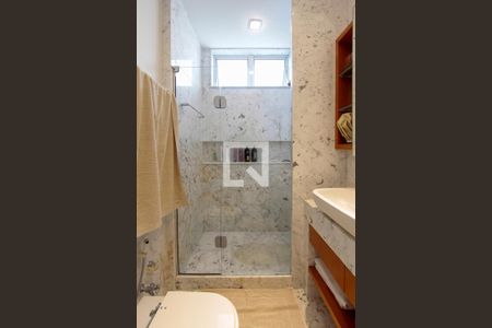 Apartamento à venda com 558m², 4 quartos e 4 vagas Apartamento à venda com 558m², 4 quartos e 4 vagasBanheiro Quarto 2 suíte