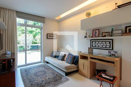 Apartamento à venda com 558m², 4 quartos e 4 vagas Apartamento à venda com 558m², 4 quartos e 4 vagasQuarto 1 suíte