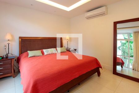 Apartamento à venda com 558m², 4 quartos e 4 vagas Apartamento à venda com 558m², 4 quartos e 4 vagasQuarto 2 suíte