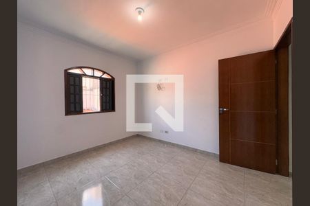 Casa para alugar com 188m², 3 quartos e 2 vagasQuarto 2