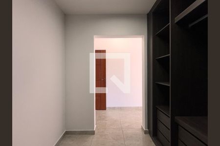 Casa para alugar com 188m², 3 quartos e 2 vagasCloset da suíte