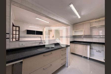 Casa para alugar com 188m², 3 quartos e 2 vagasCozinha