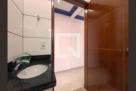 Casa para alugar com 188m², 3 quartos e 2 vagasBanheiro