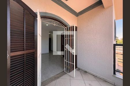 Casa para alugar com 188m², 3 quartos e 2 vagasSacada