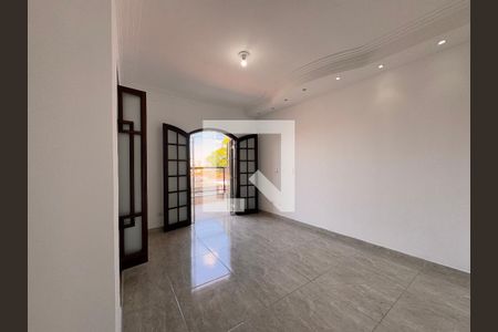 Casa para alugar com 188m², 3 quartos e 2 vagasSuite 