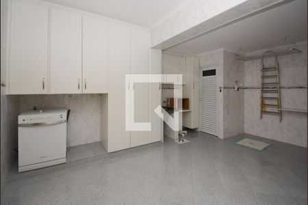 Casa para alugar com 206m², 3 quartos e 2 vagasÁrea de Serviço - armários