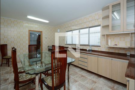 Casa para alugar com 206m², 3 quartos e 2 vagasCozinha