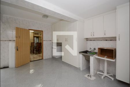 Casa para alugar com 206m², 3 quartos e 2 vagasÁrea de Serviço - armários