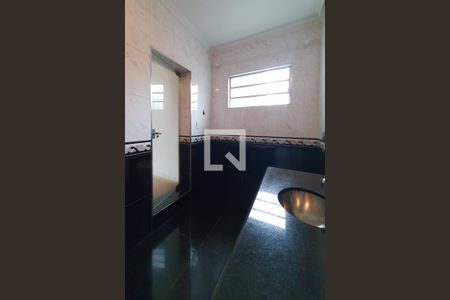 Casa para alugar com 206m², 3 quartos e 2 vagasBanheiro da Suíte