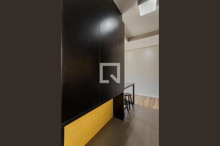 Apartamento à venda com 58m², 2 quartos e 1 vaga Apartamento à venda com 58m², 2 quartos e 1 vagaCozinha e Área de Serviço