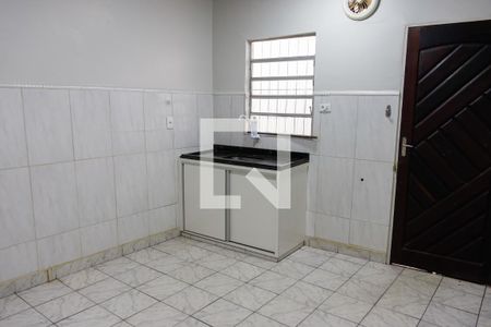 Casa à venda com 69m², 1 quarto e 2 vagas Casa à venda com 69m², 1 quarto e 2 vagasCozinha