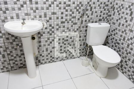 Casa à venda com 69m², 1 quarto e 2 vagas Casa à venda com 69m², 1 quarto e 2 vagasBanheiro