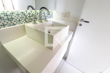 Apartamento à venda com 76m², 2 quartos e 2 vagasBanheiro
