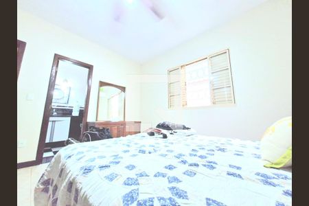 Casa à venda com 235m², 4 quartos e 2 vagas Casa à venda com 235m², 4 quartos e 2 vagasQuarto 2