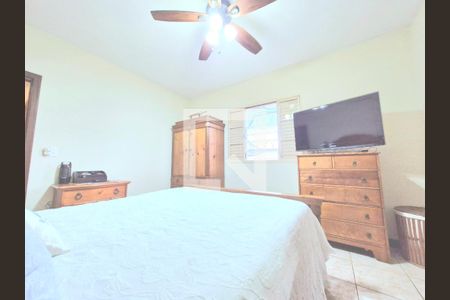 Casa à venda com 235m², 4 quartos e 2 vagas Casa à venda com 235m², 4 quartos e 2 vagasSuíte