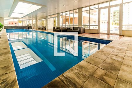 Apartamento à venda com 164m², 3 quartos e 3 vagas Apartamento à venda com 164m², 3 quartos e 3 vagasÁrea comum - Piscina