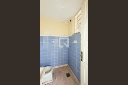 Casa à venda com 308m², 3 quartos e 1 vaga Casa à venda com 308m², 3 quartos e 1 vagaBanheiro da Edícula