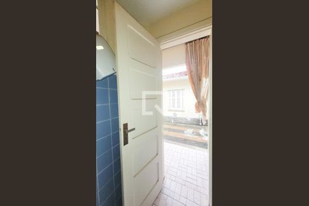 Casa à venda com 308m², 3 quartos e 1 vaga Casa à venda com 308m², 3 quartos e 1 vagaBanheiro da Edícula