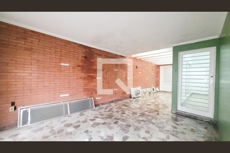 Casa à venda com 308m², 3 quartos e 1 vaga Casa à venda com 308m², 3 quartos e 1 vaga Edícula