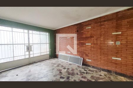 Casa à venda com 308m², 3 quartos e 1 vaga Casa à venda com 308m², 3 quartos e 1 vaga Edícula