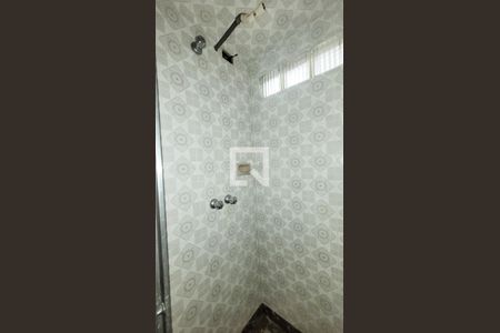 Casa à venda com 308m², 3 quartos e 1 vaga Casa à venda com 308m², 3 quartos e 1 vagaBanheiro da Suíte