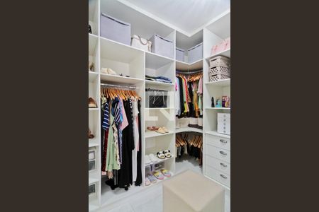 Casa à venda com 250m², 3 quartos e 2 vagasCloset da Suíte 3