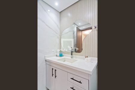 Casa à venda com 250m², 3 quartos e 2 vagasBanheiro da Suíte 2