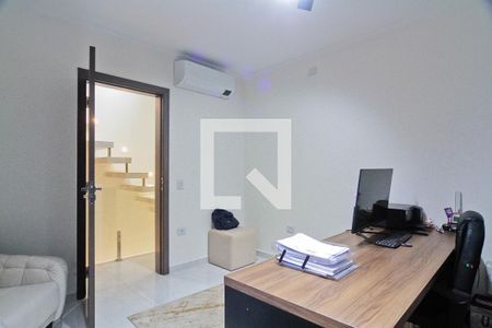 Casa à venda com 250m², 3 quartos e 2 vagasEscritório