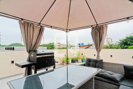 Casa à venda com 250m², 3 quartos e 2 vagasÁrea externa