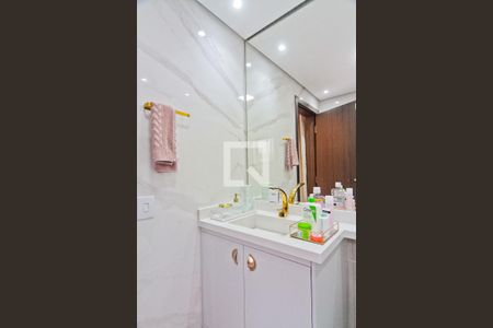 Casa à venda com 250m², 3 quartos e 2 vagasBanheiro da Suíte 1