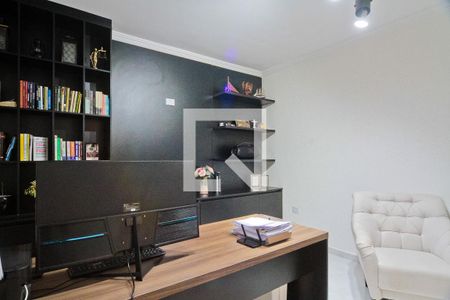 Casa à venda com 250m², 3 quartos e 2 vagasEscritório