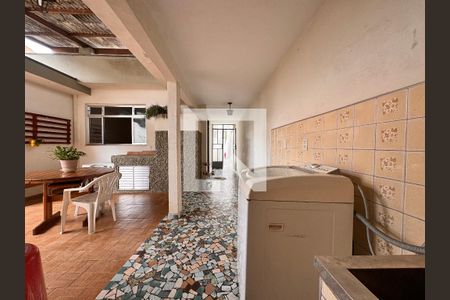 Casa à venda com 157m², 3 quartos e 2 vagasLavanderia