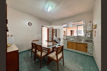 Casa à venda com 157m², 3 quartos e 2 vagasCozinha